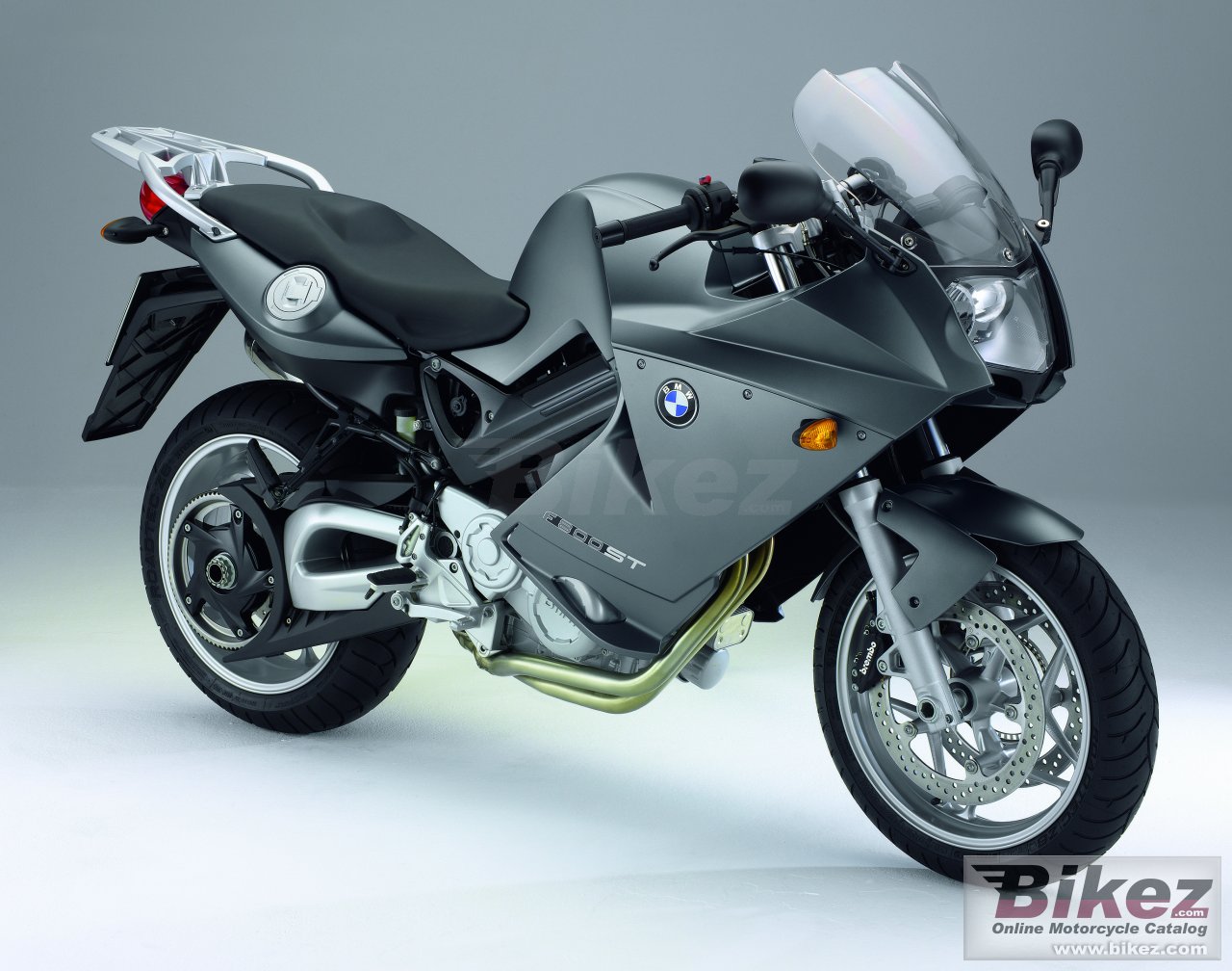 Big BMW f800st picture and wallpaper from Bikez.com